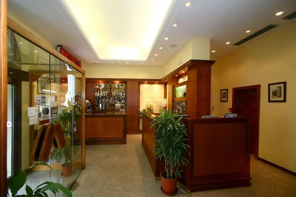 Hotel Astoria Bologna 3*,  Italien