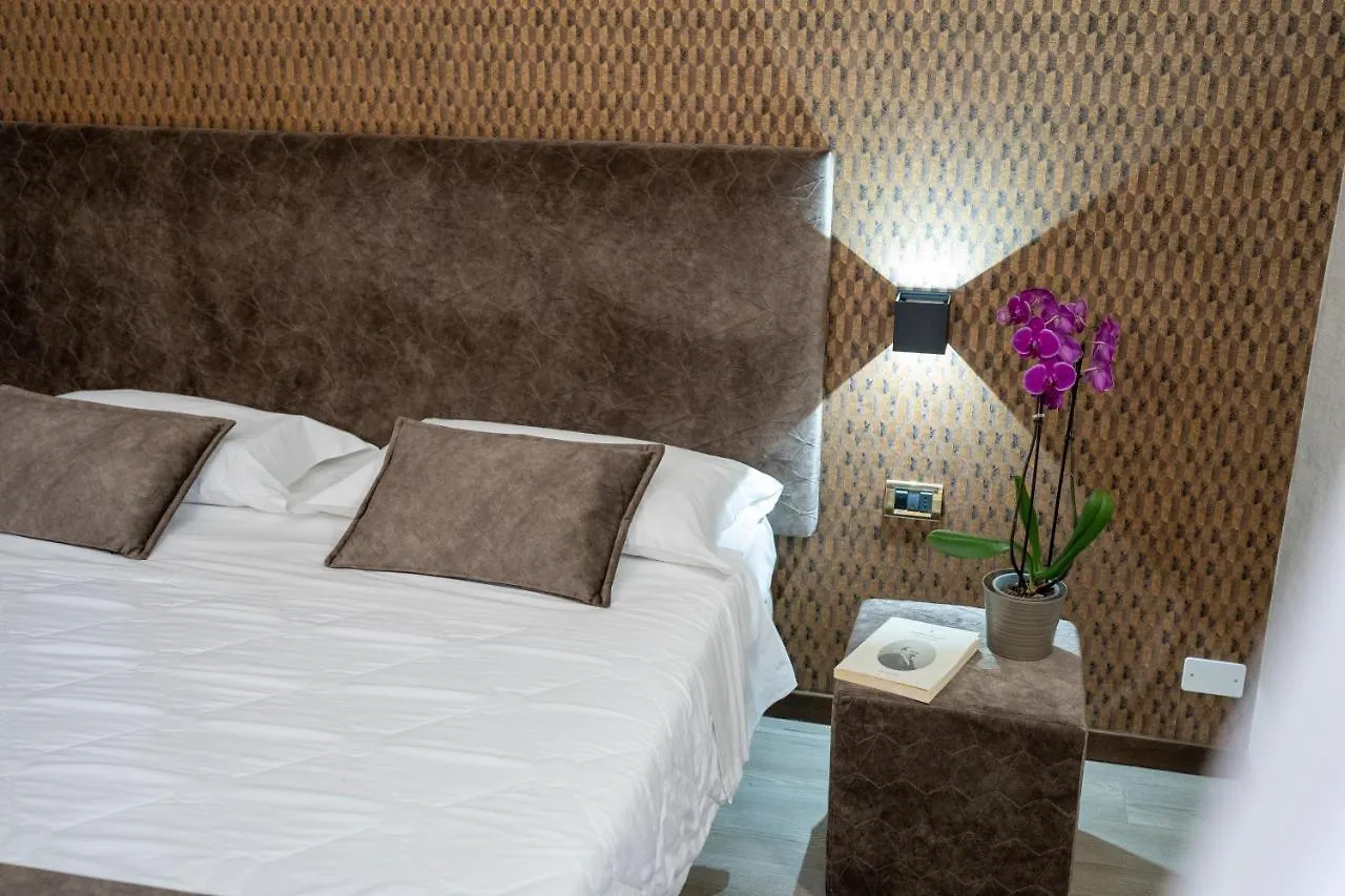 Hotel Astoria Bologna 3*,