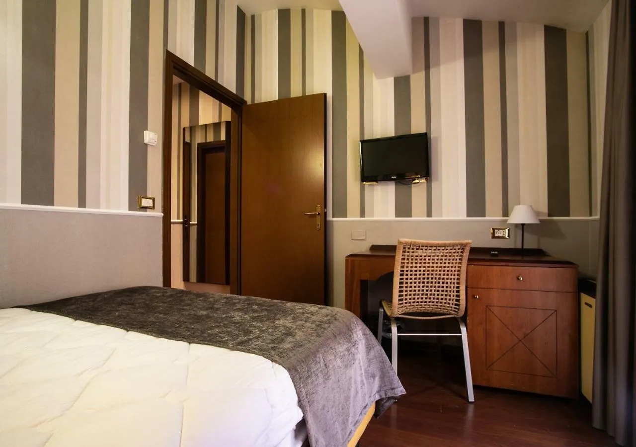 Hotel Astoria Bologna 3*,  Italien