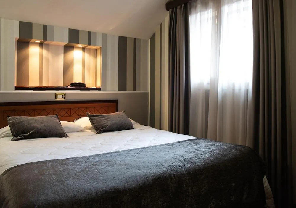 Hotel Astoria Bologna 3*,  Italy